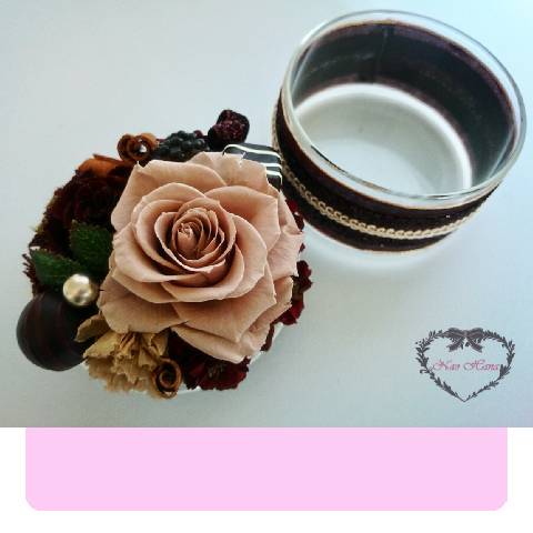 プリザーブドフラワー　ケーキアレンジメント